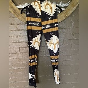 Aztec Deer Print Leggings 🦌